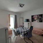 Appartamento With Private Parking Self Check In