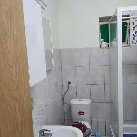 With Private Parking Self Check In Apartman *