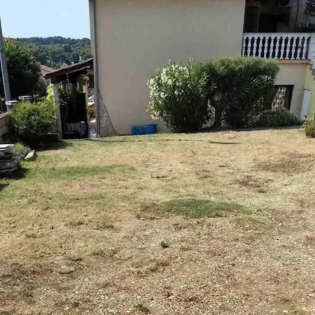 With Private Parking Self Check In Apartman Póla